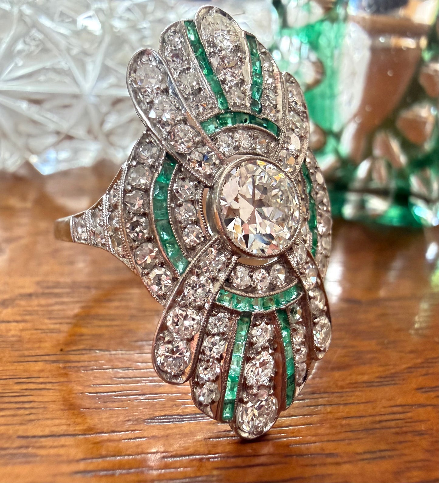 Antique Art Deco Diamond & Emerald Ring