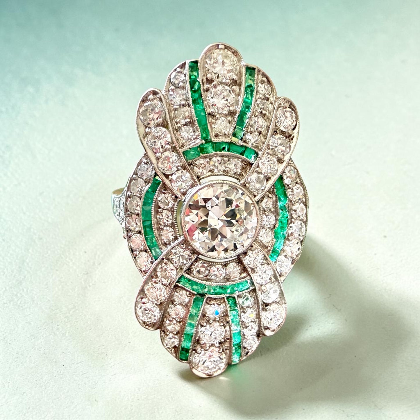 Antique Art Deco Diamond & Emerald Ring