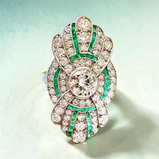 Antique Art Deco Diamond & Emerald Ring